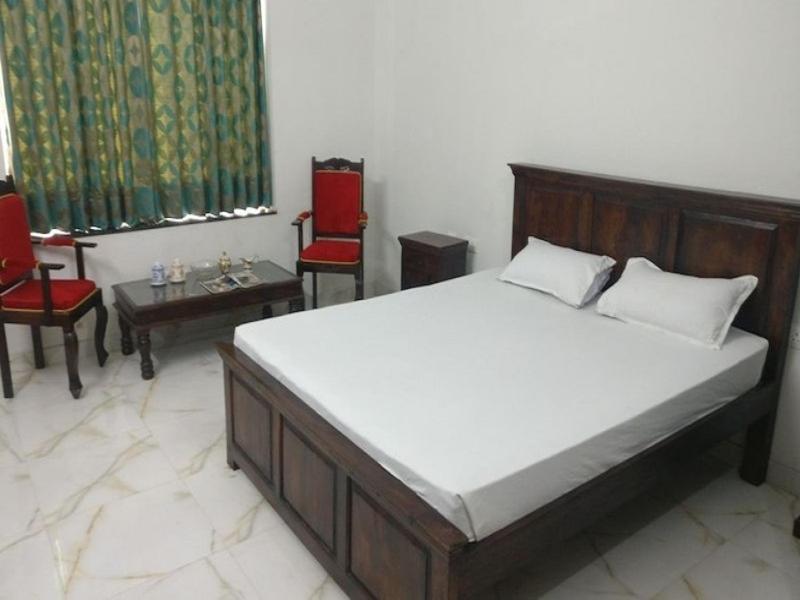 Tej Mahal Palace Bandikui Buitenkant foto