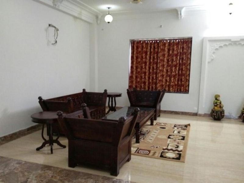 Tej Mahal Palace Bandikui Buitenkant foto